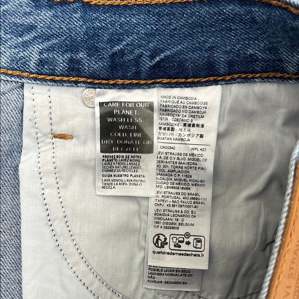 NWOT Levi's Baggy Dad Women’s Jorts size 28 - Picture 5 of 6
